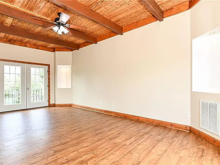 445 McAdoo Ave #445 — Photo 5