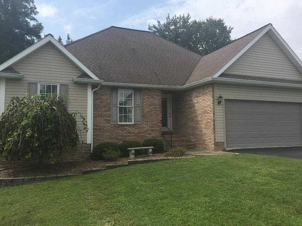 1st image of 117 Cherry Wood Dr