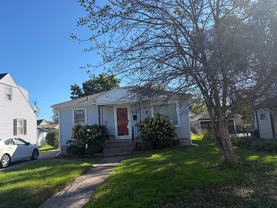 8939 Revere Ct