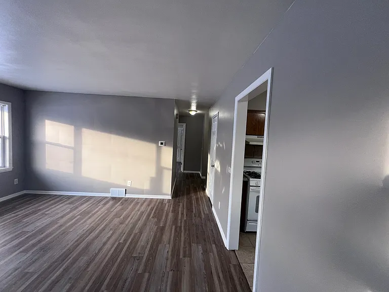 129 Kleber Ave — Photo 4