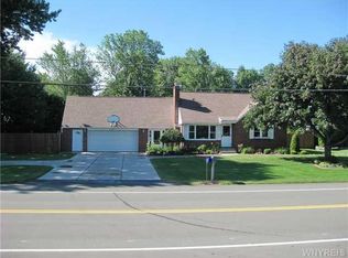 3865 Sowles Rd, Hamburg, NY 14075