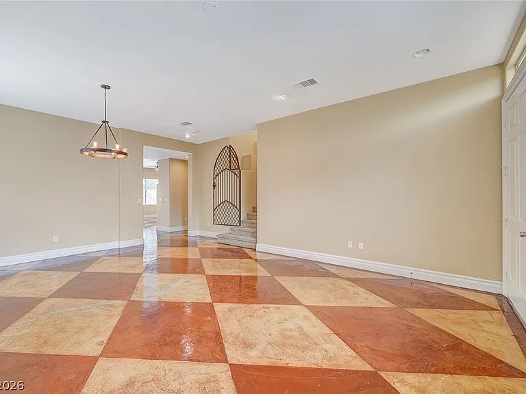9462 Castillana Ct — Photo 16