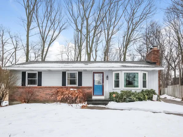 2442 Oakview Dr SW, Wyoming, MI 49519