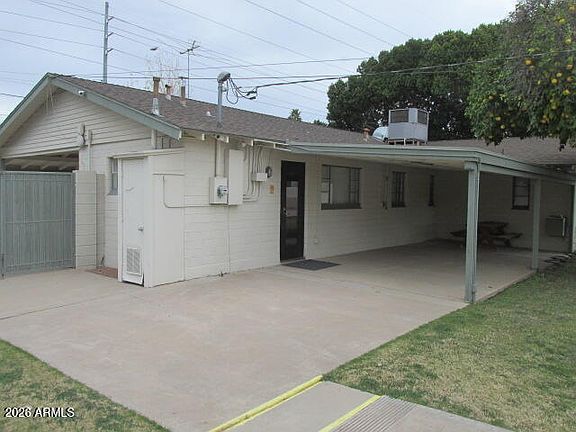 3rd image of 925 E University Drive