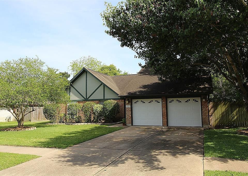 1st image of 22631 Elsinore Dr