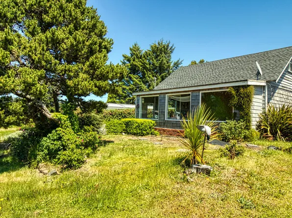 1185 NE Broadway St, Waldport, OR 97394