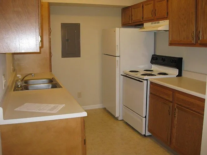 3133 Bretton St NW — Photo 3