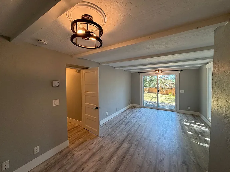 3823 Wilshire Ln — Photo 24