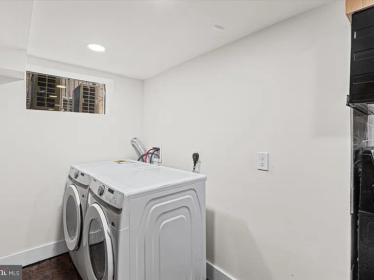 1222 Chancellor St #1R — Photo 7