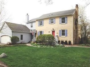 2101 Illinois Rd, Northbrook, IL 60062