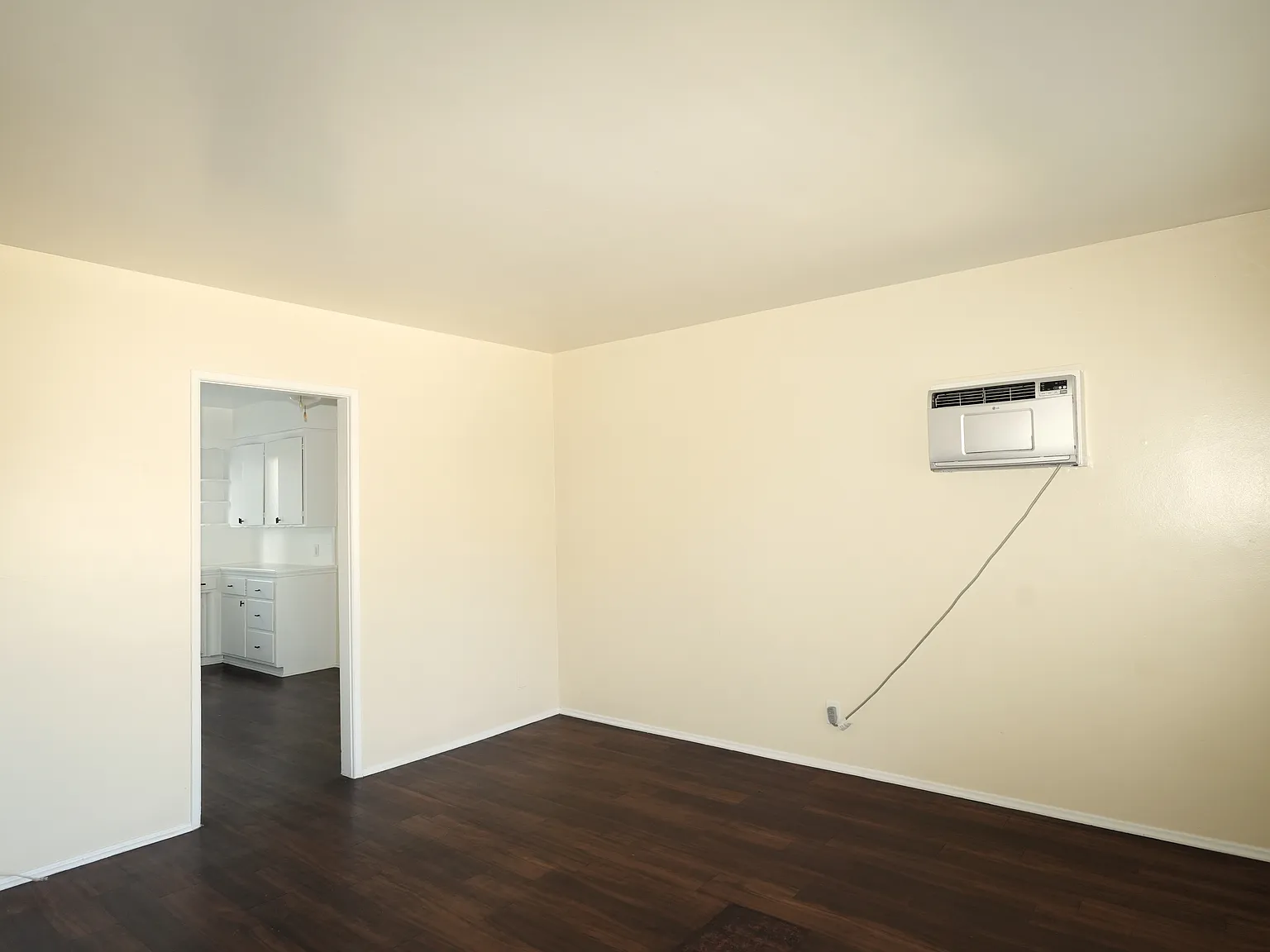 1 bed, 602 sqft, $1,700 — Photo 2