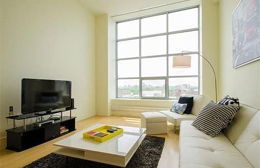 3rd image of 360 Newbury St Unit 602