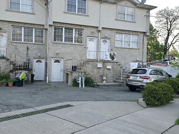 2nd image of 6 Dubois Ave #A