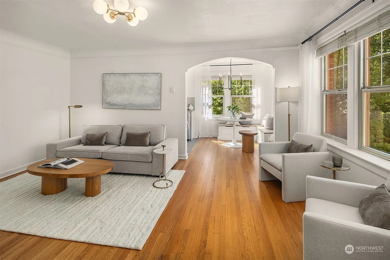124 Warren Avenue N #211 photo 1