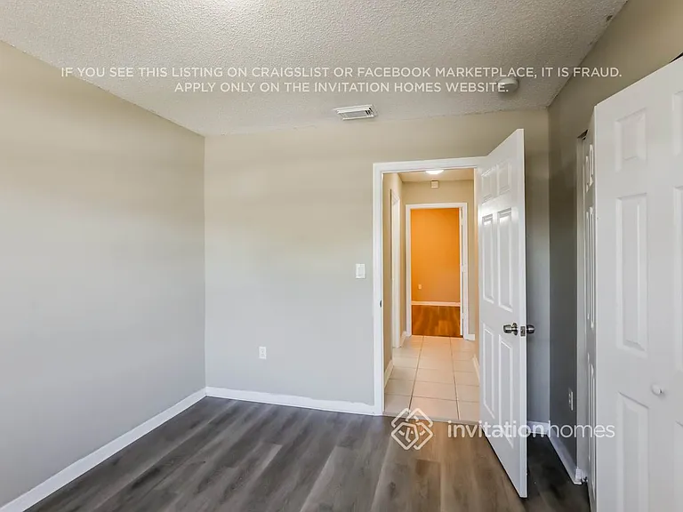 14305 SW 164th Ter — Photo 12