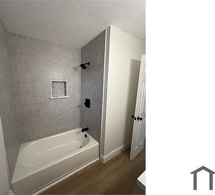 4th image of 203 S 4th St
