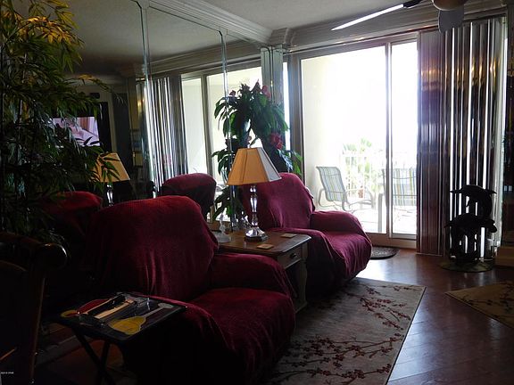 3rd image of 9900 Thomas Dr Unit 410