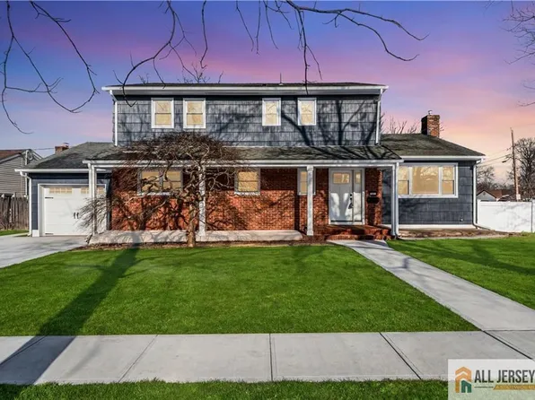 27 Sheppard Pl, Edison, NJ 08817