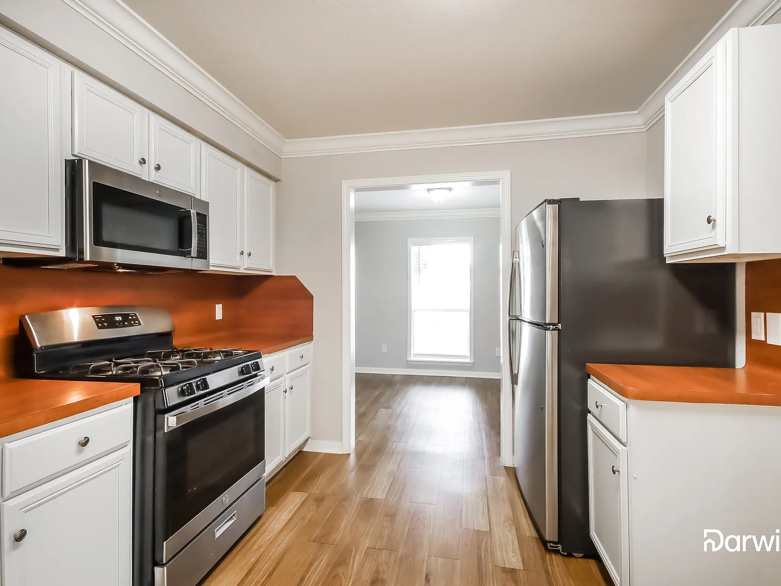 4 bed, 3.0 bath, 3180 sqft, $2,150 — Photo 2
