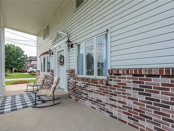 5th image of 146 Carmichaels St
