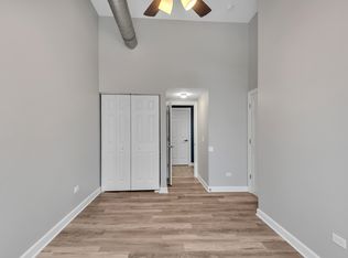 26 N Broadway #2B, Aurora, IL 60505
