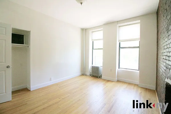 Rented by Link NY Realty | media 15