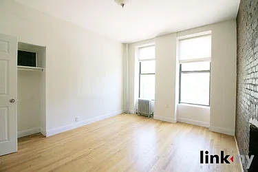 Rented by Link NY Realty