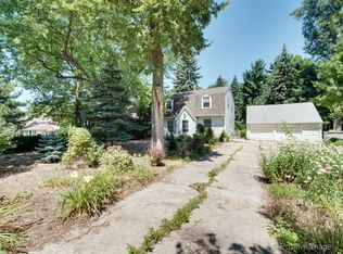 338 55th St, Clarendon Hills, IL 60514