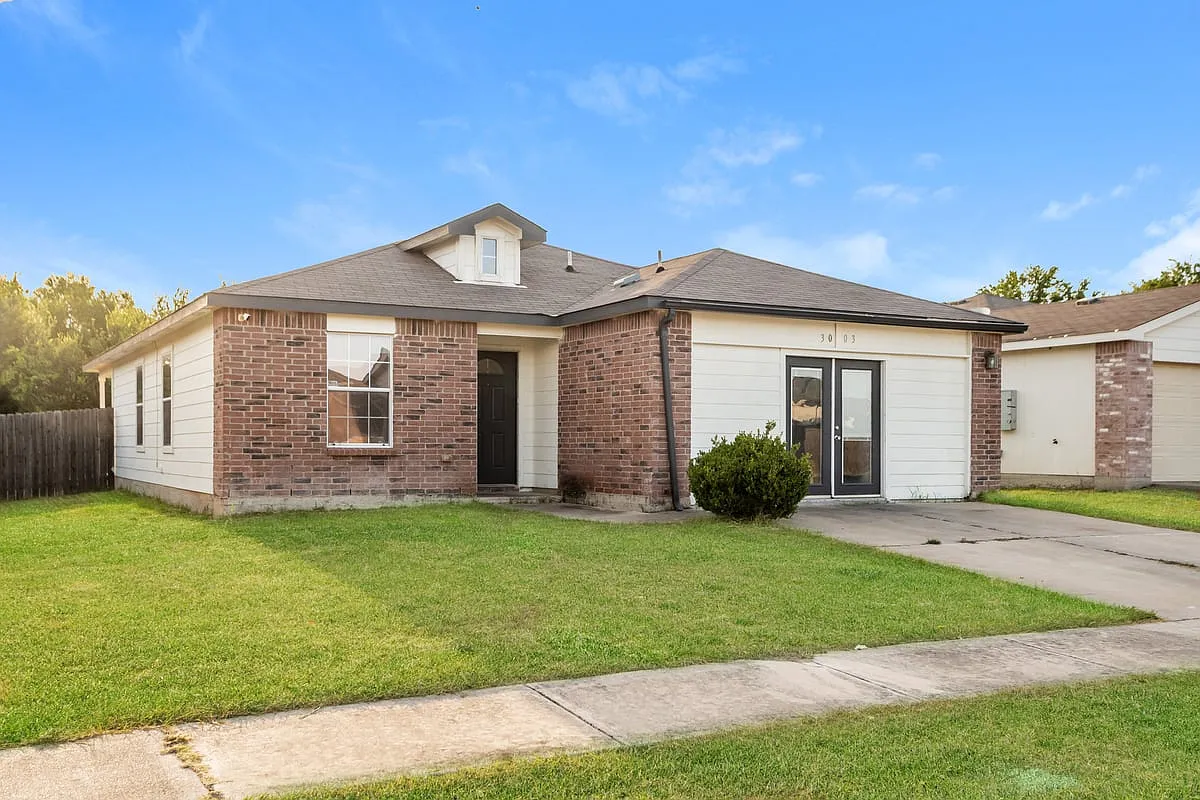 3003 John Porter Dr — Photo 1
