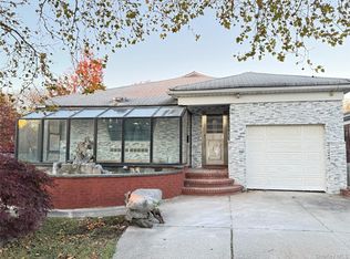 5003 Horatio Parkway, Oakland Gardens, NY 11364