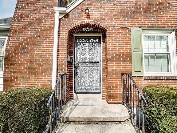 5th image of 1101 Croyden Dr