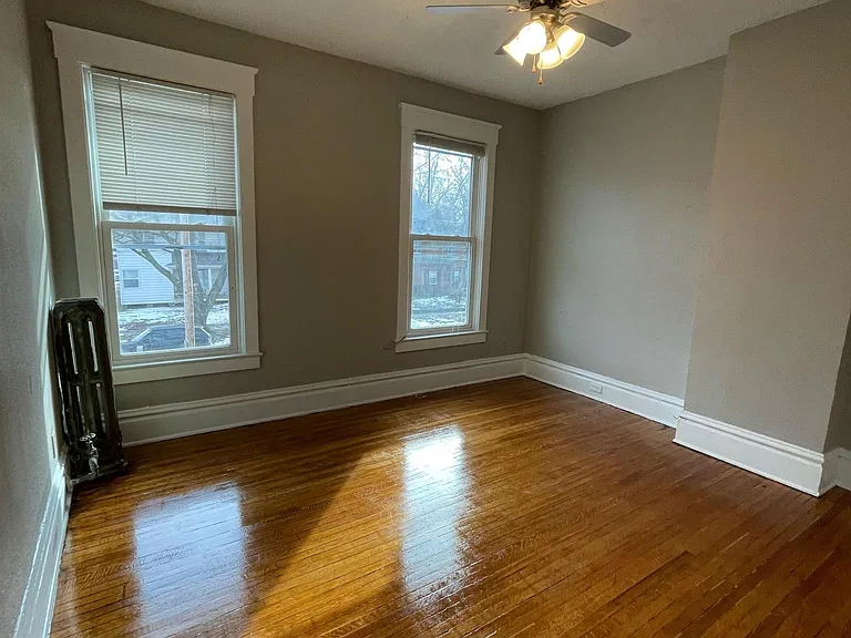 2905 Cottage Grove Ave #3 — Photo 3