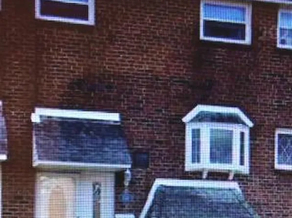 3560 Gloucester Ln, Philadelphia, PA 19114