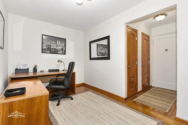 Sold by Bergen Basin Real Estate | media 21