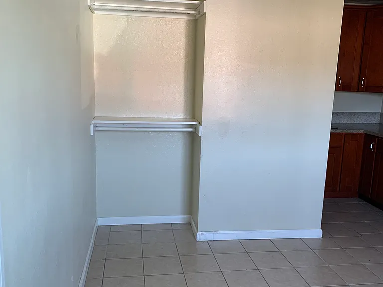 16108 Van Ness Ave #10 — Photo 9