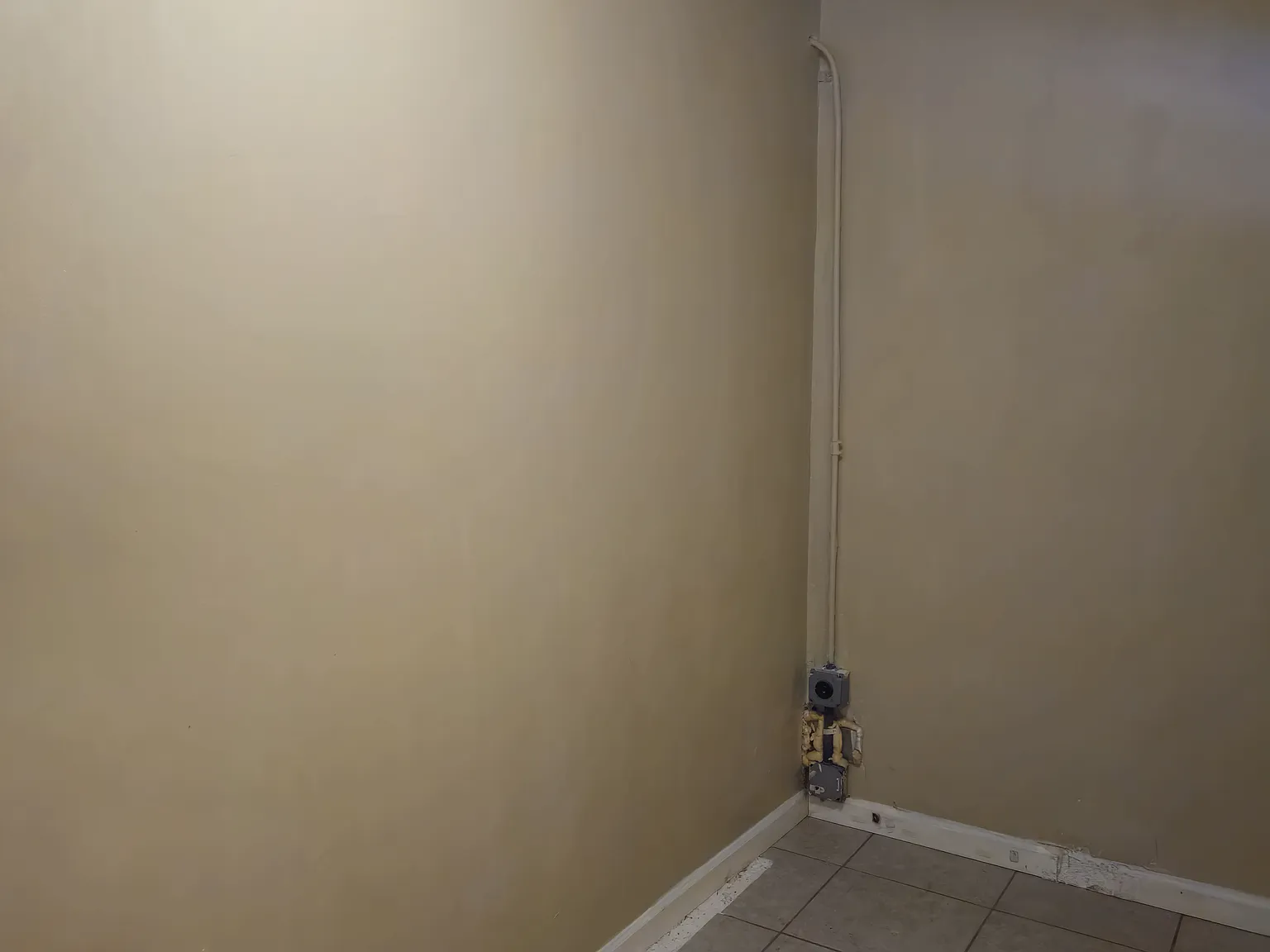 1 bed, 450 sqft, $1,975 — Photo 1