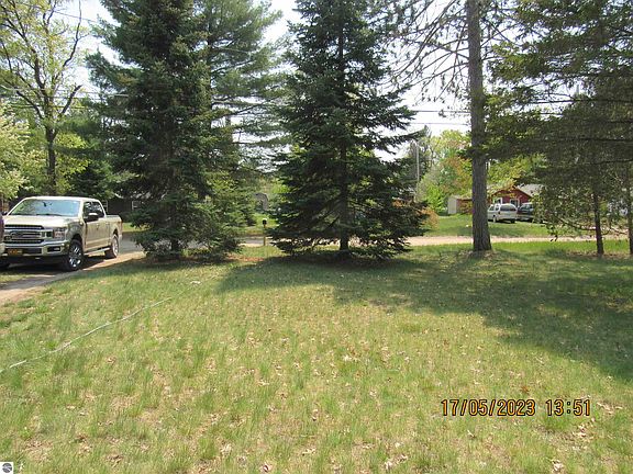 5th image of 2199 Lakeview Ave