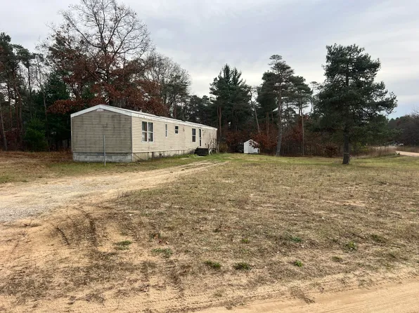 450 S Nancy Dr, White Cloud, MI 49349