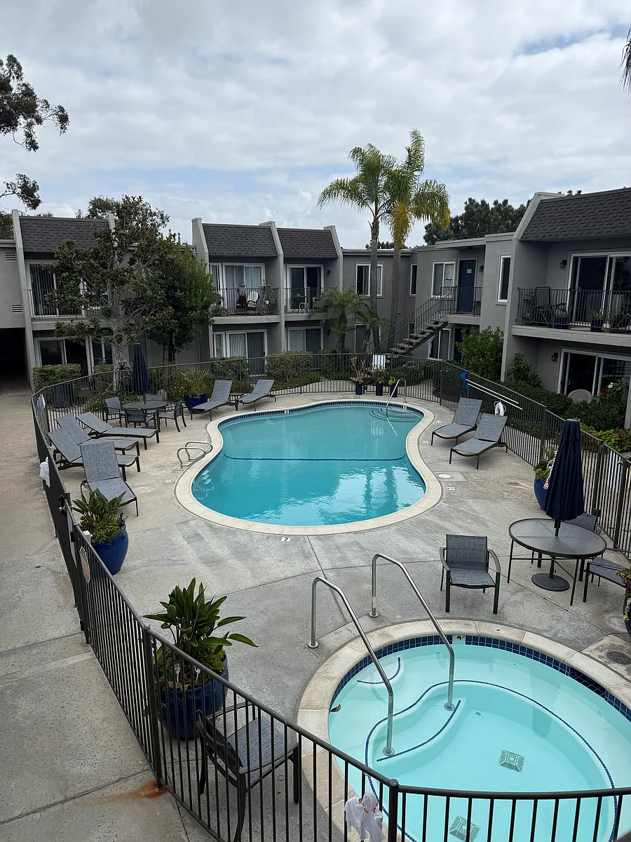 Building Photo - Greencliff