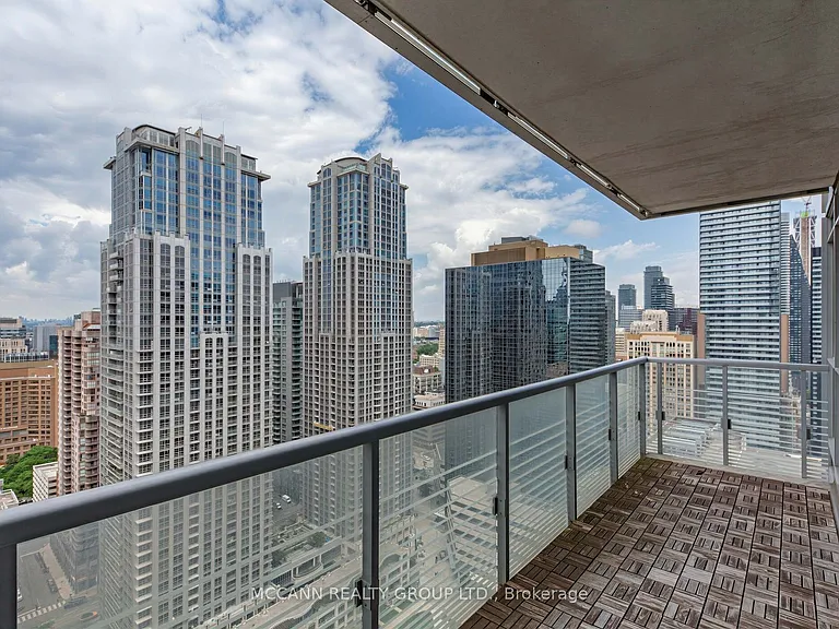 386 Yonge St #3015 — Photo 17