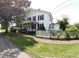 405 Florence St, Belpre, OH 45714