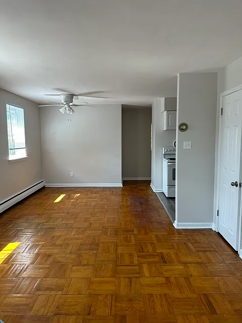 2 bed, 850 sqft, $1,750 — Photo 1