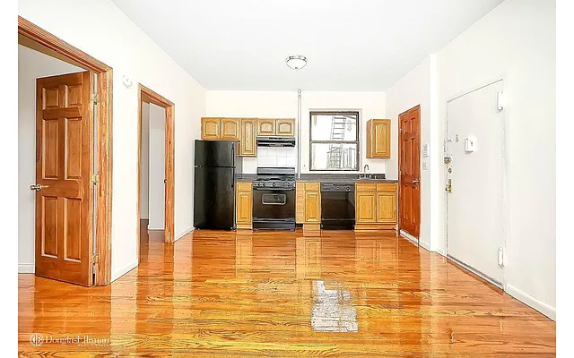 Rented by Douglas Elliman | media 22