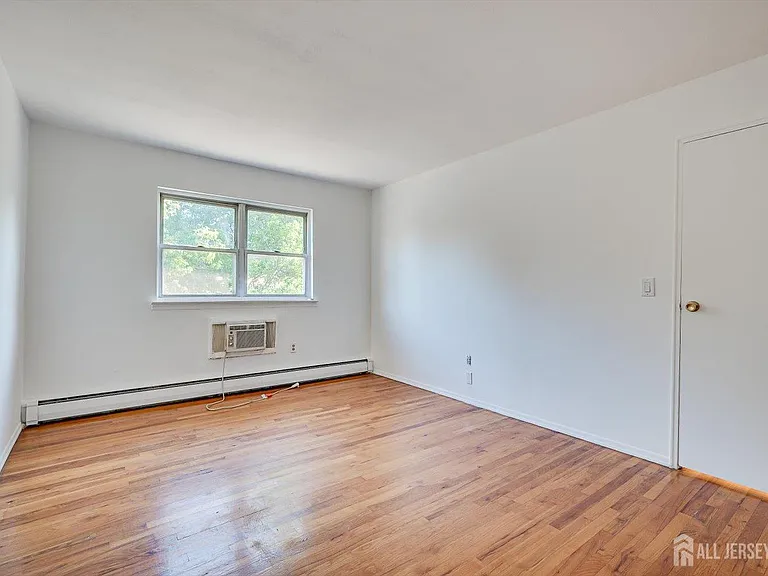 55 Gills Ln #28 — Photo 19