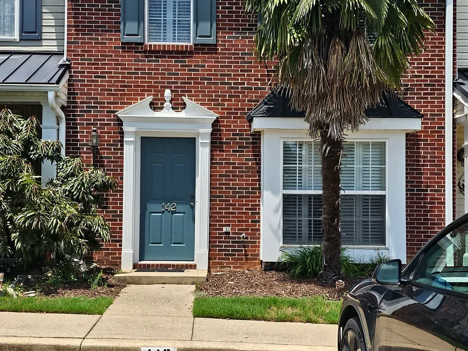 142 Spring Crossing Cir