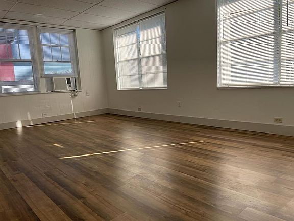 2nd image of 206 W Main St Unit 206