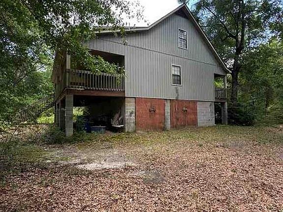 3rd image of 3910 Hickory Dr