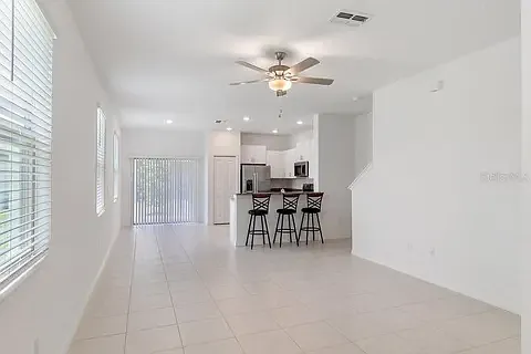 8305 Crescent Oaks Dr — Photo 4