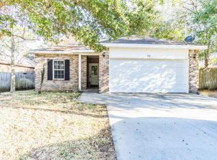 77 9th Ave, Shalimar, FL 32579