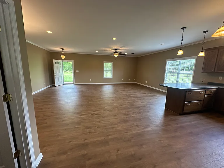 190 County Road 215 — Photo 12